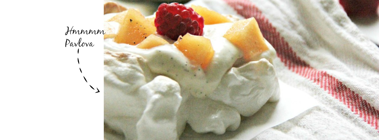 Mini Pavlovas, melon-framboises à la vanille