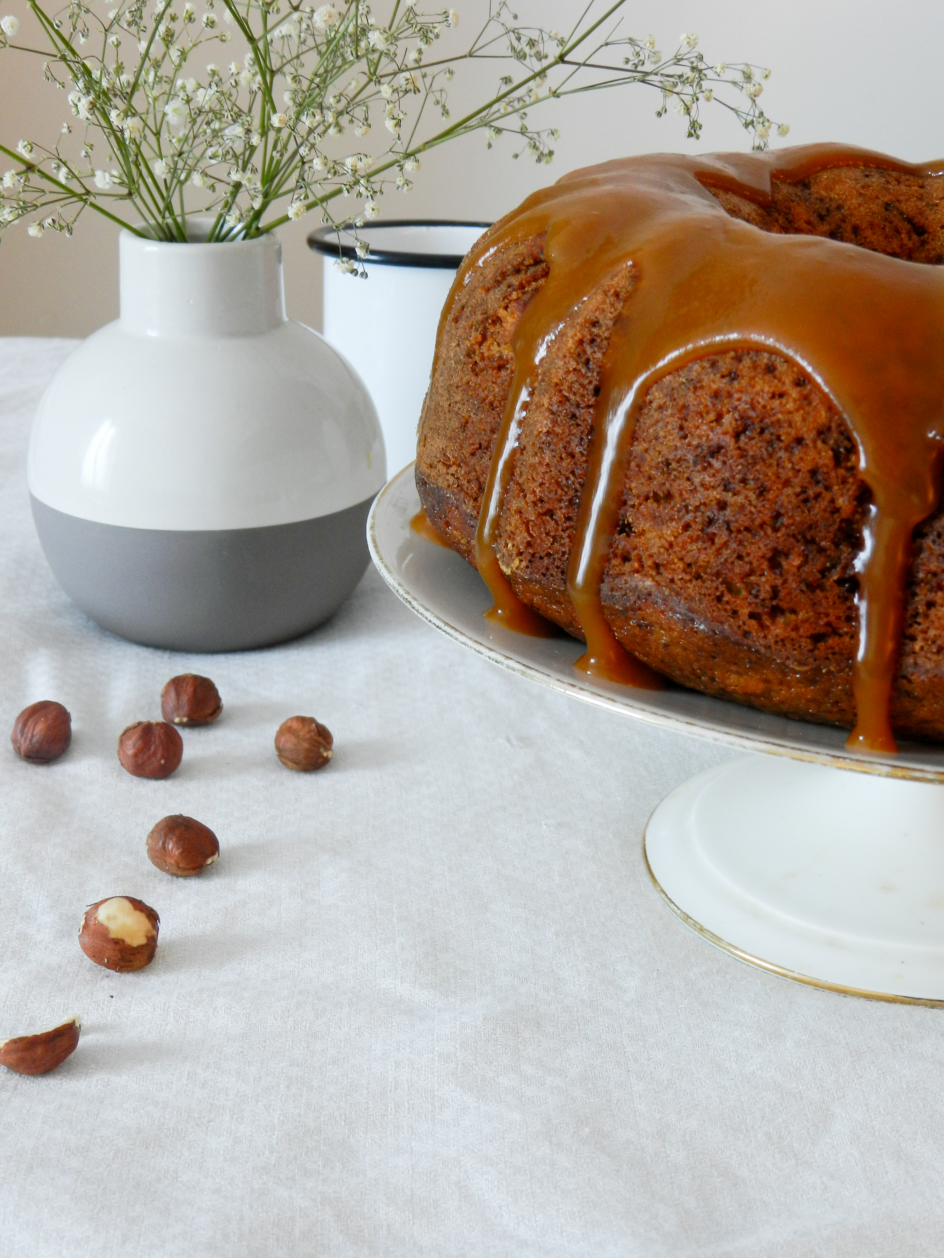 Banana Bread façon Bundt Cake aux noisettes et au caramel